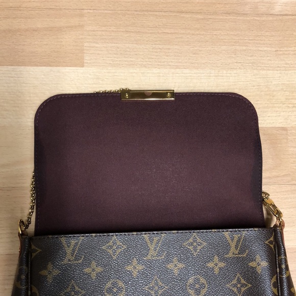 Louis Vuitton Favorite MM - Picture 6 of 16